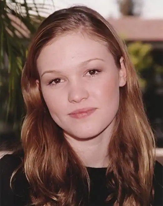 Julia Stiles