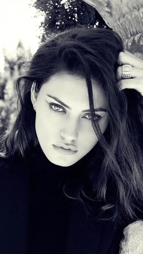 Phoebe Tonkin