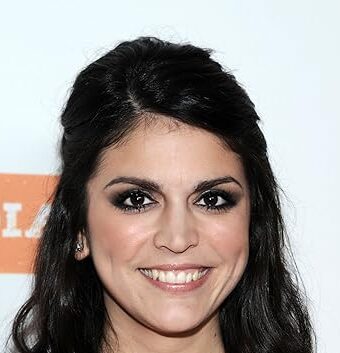 Cecily Strong