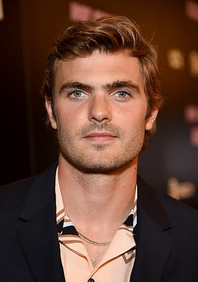 Alex Roe